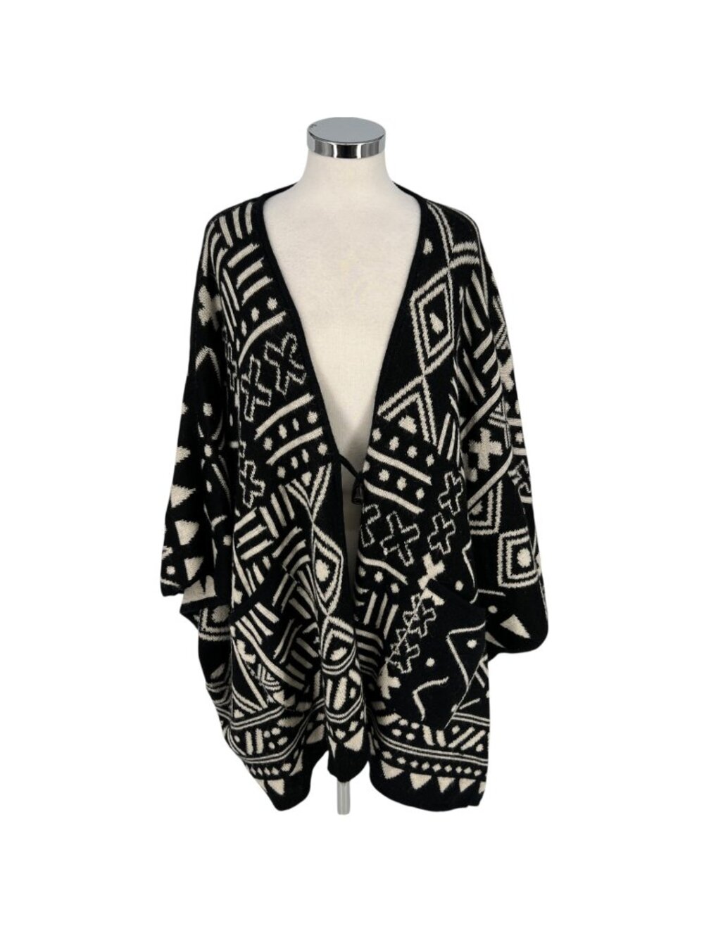 Dolce Vita Boho Western Ryan Baby Alpaca Reversible Sweater Black White One Size